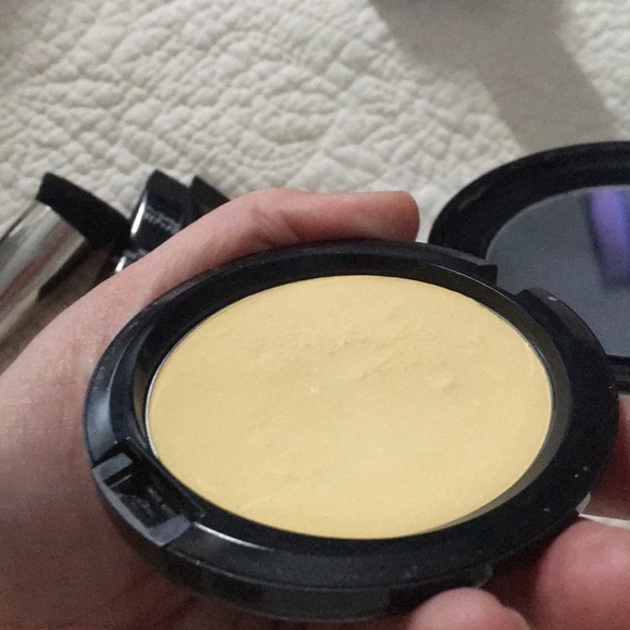 Color correcting compact - Picture 4 of 4